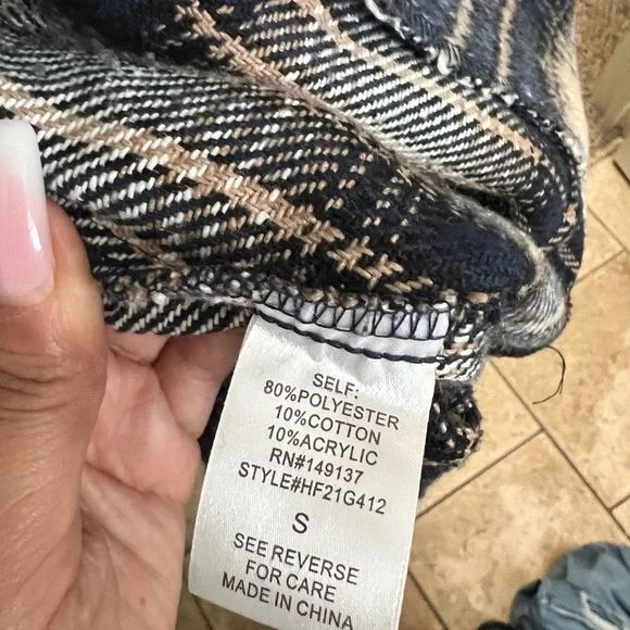 Windsor Womens Plaid Shacket Jacket - Navy & Cream - Picture 3 of 3